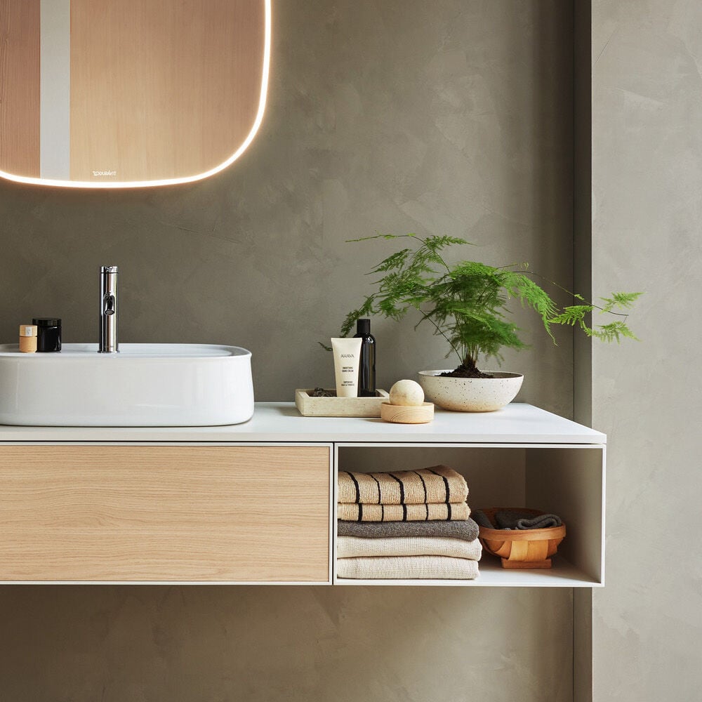 Duravit graues badezimmer mit holzmöbeln duravit