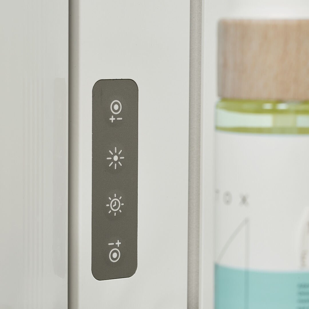 dimmer f&uuml;r spiegelschrank nahaufnahem