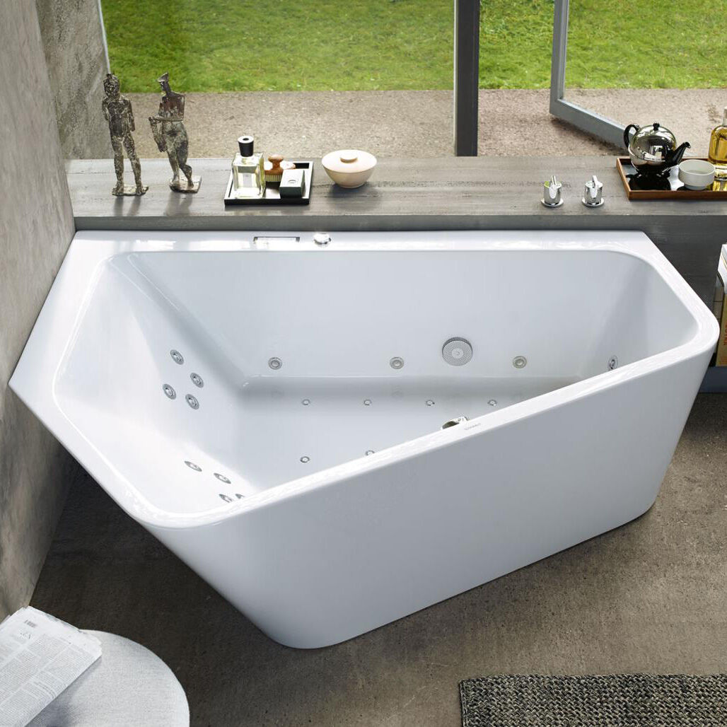 whirwanne gross 5eckig neben fenster